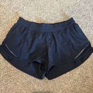 LuluLemon Hotty Hot shorts size 6